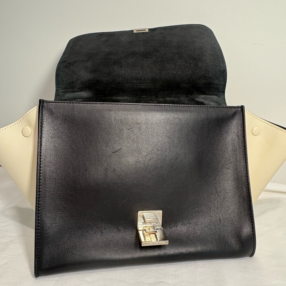 Authentic CELINE  Tri color trapeze bag LUGGAGE w duster, cards & certificate - Picture 9 of 16